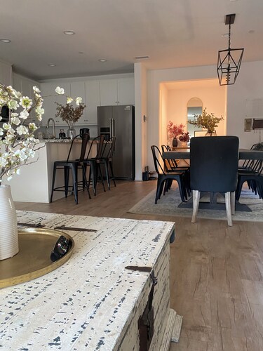 Charming 3-bedroom house with WiFi, AC in marvelous Beaumont