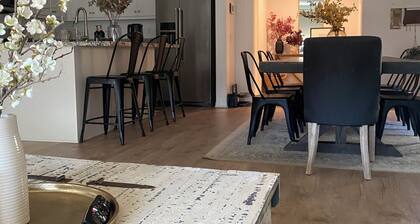 Charming 3-bedroom house with WiFi, AC in marvelous Beaumont