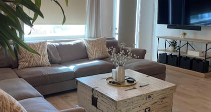 Charming 3-bedroom house with WiFi, AC in marvelous Beaumont