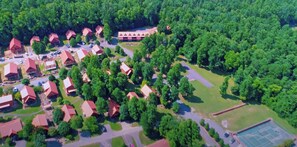 Exterior - Hot Tub, Mountain views, Pool & Resort Escape! (gatlinburg)