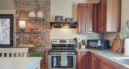 Historic 1880s 2-bedroom Downtown Apartment