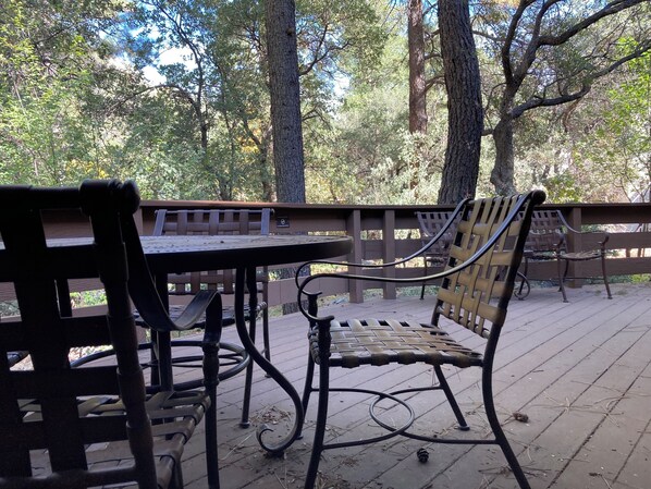 Outdoor dining - Wonderful home in the heart of Oak Creek Canyon.   (Sedona)