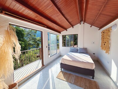 Marvelous 5-bedroom house with WiFi in Guaduas