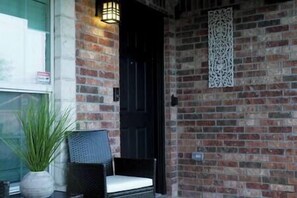 Exterior detail - The Black House (Killeen)