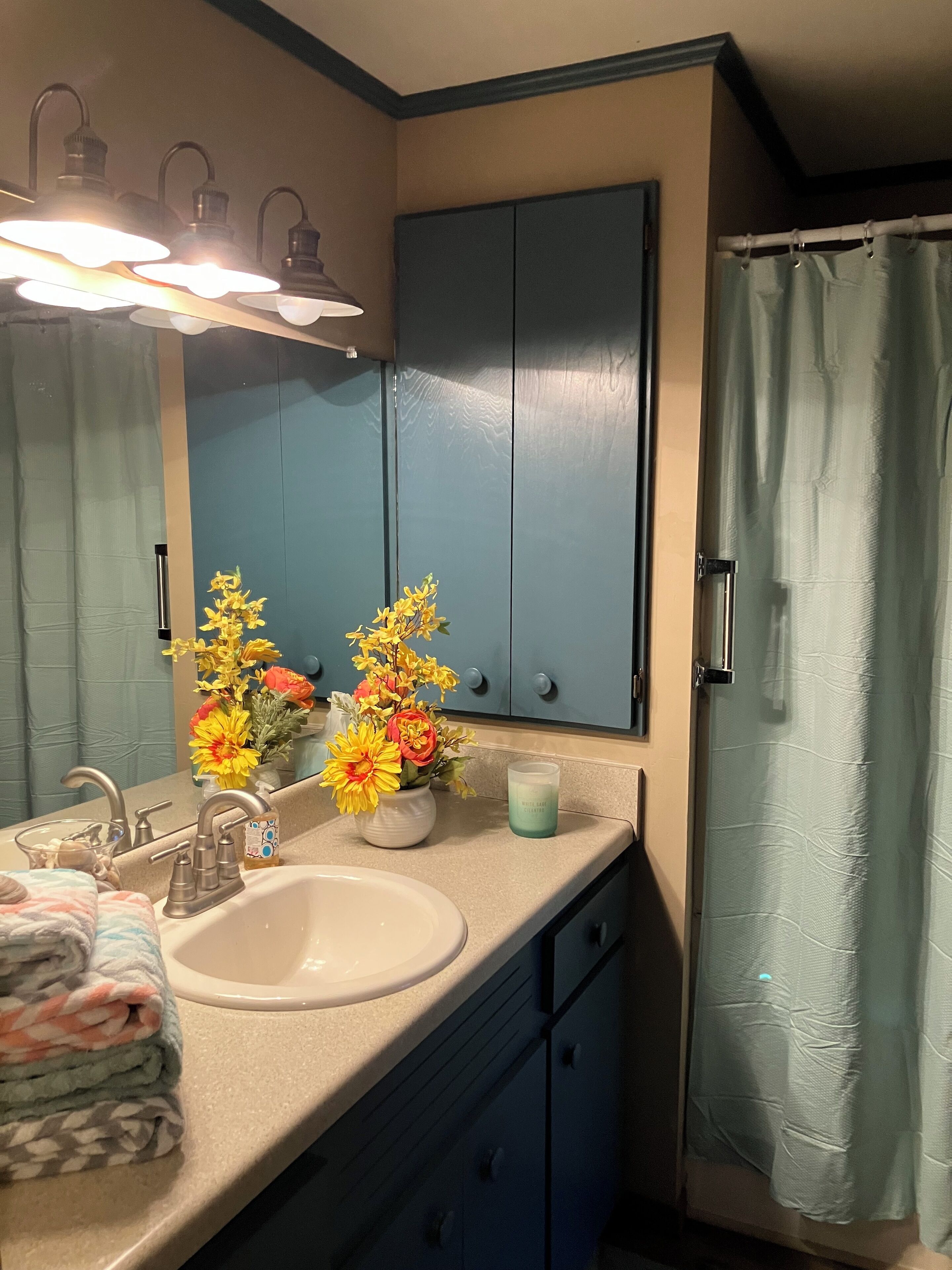 Shower, eco-friendly toiletries, hair dryer, towels