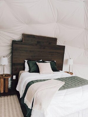 1 bedroom, WiFi, bed sheets - Glamping Dome #4 in Snowshoe, Wv (Snowshoe)