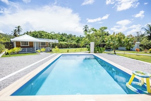Piscine extérieure