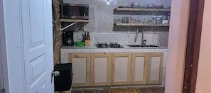 Fridge, microwave, coffee/tea maker, toaster - Casa Palma El Limon Samana (El Limón)