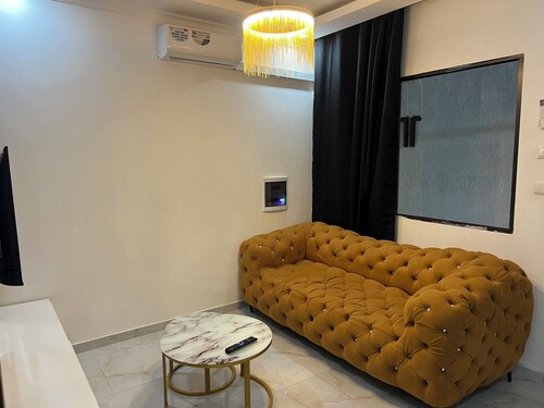 Comfort and practicality. Next to kibabo supermarket, 10 minutes from the beach