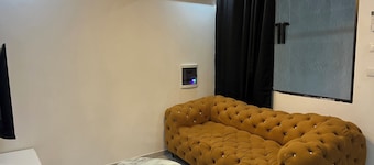 Comfort and practicality. Next to kibabo supermarket, 10 minutes from the beach