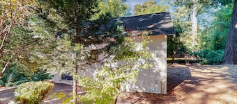 Rouge Cobb Mountain Cabins