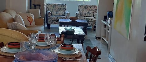 公寓, 2 間臥室, 陽台, 花園景觀 | 餐廳