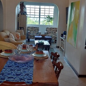 Apartment, 2 Bedrooms, Balcony, Garden View | Dining room