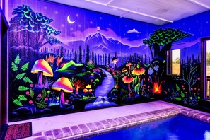 Una piscina techada, una piscina climatizada