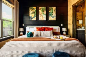 3 habitaciones, tabla de planchar con plancha y cuna de viaje