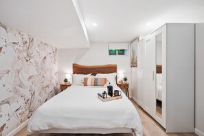 1 chambre, coffres-forts dans les chambres, fer et planche Ă repasser