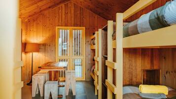 Stuga - utsikt mot bergen | Gratis wi-fi och sängkläder