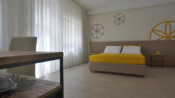Superior Room, City View | Desk, laptop workspace, soundproofing, free WiFi