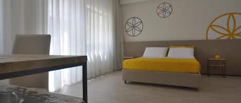 Superior Room, City View | Desk, laptop workspace, soundproofing, free WiFi