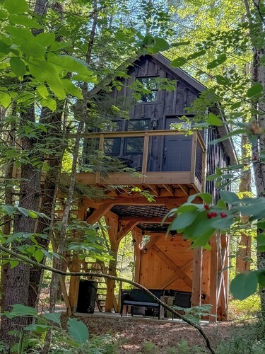 Owl's Nest Treehouse