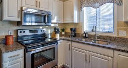 Charming 3-bedroom Duplex unit in Cottage Grove