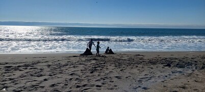 Cozy cabin for 6 people on the beachfront of La Trinchera Beach