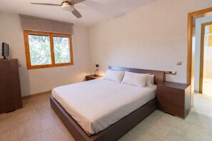 4 bedrooms, iron/ironing board, free WiFi - Spacious Countryside Costa Brava Relax (Sils)