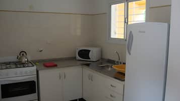 Refrigerador, microondas, horno, tetera/pava eléctrica