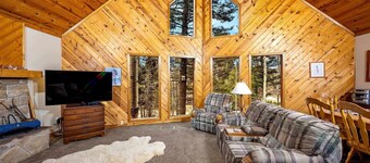 Charming 3-bedroom Angel Fire cabin