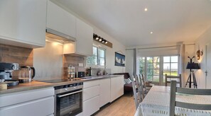 Fridge, microwave, oven, stovetop - Ty Gwenn - CANCALE - Gîte (CANCALE)