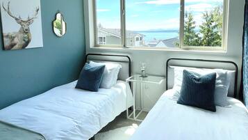 5 Schlafzimmer, Bügeleisen/Bügelbrett, Reisekinderbett, kostenloses WLAN