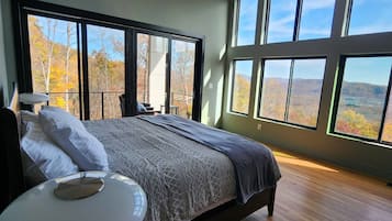 5 bedrooms, iron/ironing board, free WiFi, bed sheets