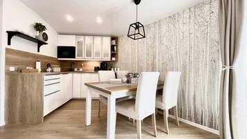 Apartment | Dining