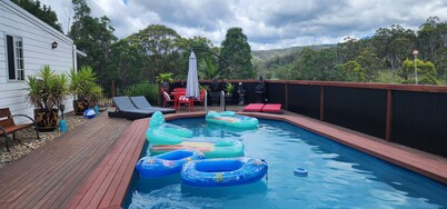 Peace and tranquility hidden on the eastern edge of the New England NSW.


