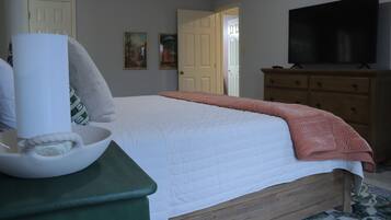 3 chambres, fer et planche à repasser, lit parapluie, Wi-Fi