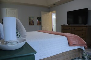 3 chambres, fer et planche à repasser, lit parapluie, Wi-Fi