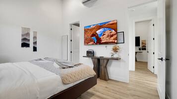 10 quartos, ferros/tábuas de passar roupa, berço de viagem