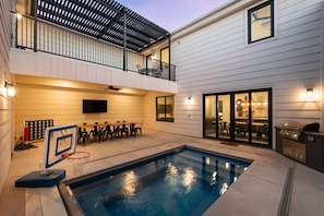 A heated pool - Brand New Home! Two Pools, Two connected glorious homes (Hurricane)