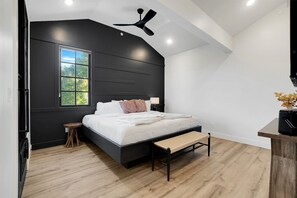 10 soverom, strykejern/-brett, reiseseng for barn og wi-fi (inkludert)