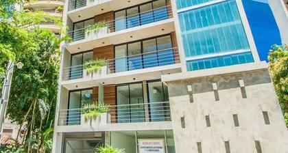 Cozy 1-bedroom apartment in charming Asunción with AC, fitness room, WiFi