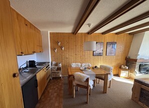 Kühlschrank, Ofen, Herdplatte