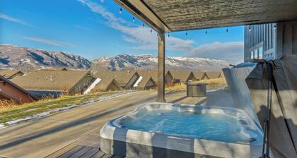 Windriver Hideaway ~ Private Hot Tub