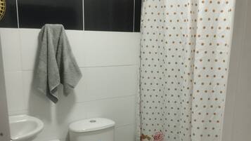 Room, 1 Bedroom, Accessible, Smoking | Bathroom