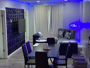 3 bedrooms, iron/ironing board, WiFi, bed sheets - Elegant 3 Bedroom condo 5 min away from EWR & NJ Transit + 30 min from NYC (Elizabeth)