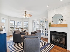 TV, fireplace - Luxury 6BR House w/ Private Hot Tub & More! (Bethany Beach)