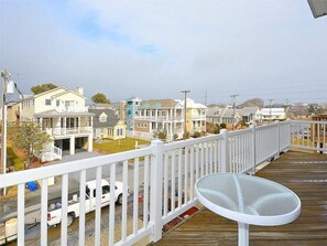 Property grounds - Proximity to the Beach | Spacious 6BR | Deck (Bethany Beach)
