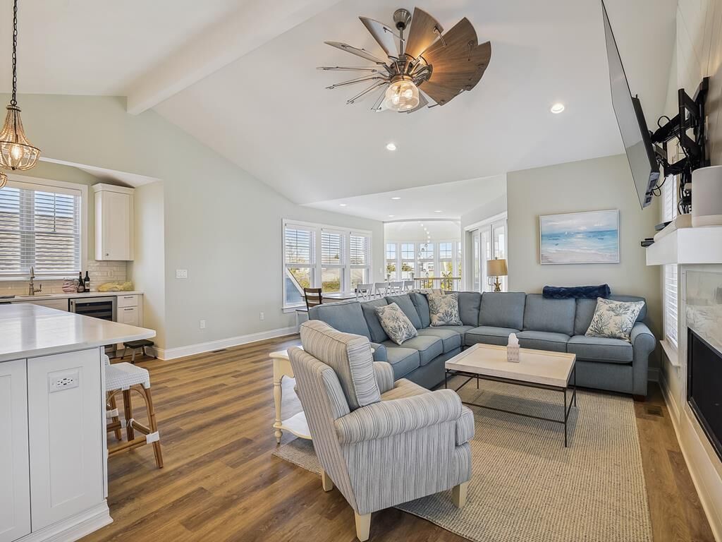 TV, fireplace, DVD player