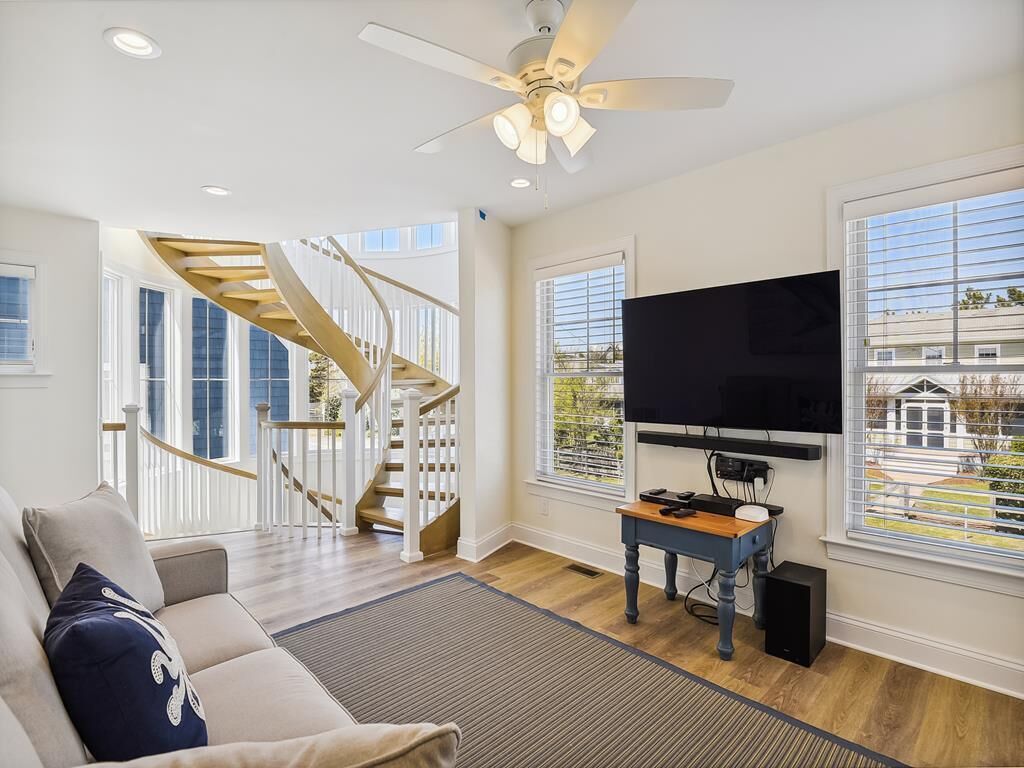 TV, fireplace, DVD player