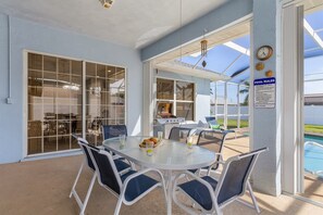 Outdoor dining