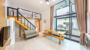 Basic Room, 2 Bedrooms (Room 2(Three-bed,Private BBQ)) | 1 bilik tidur, Wi-fi percuma 